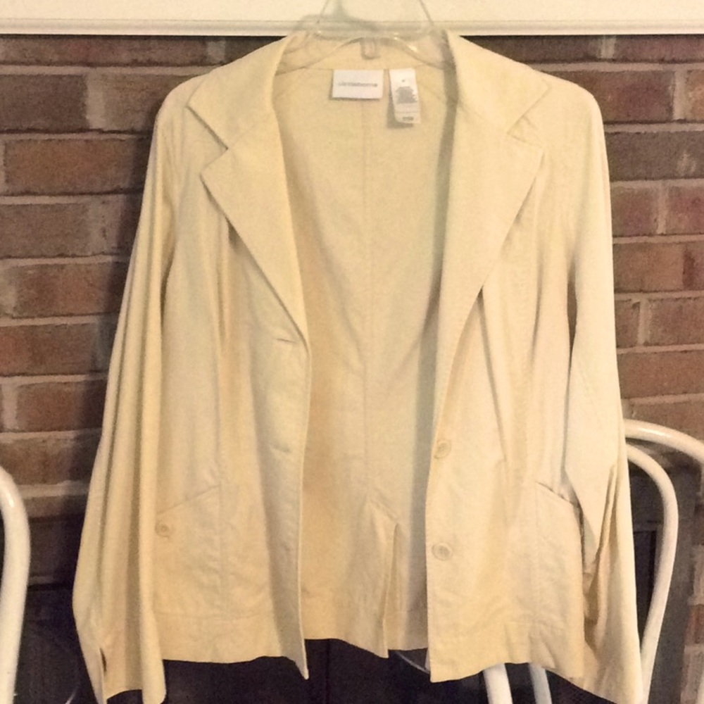 Classic Liz Claiborne jacket size M cream color.